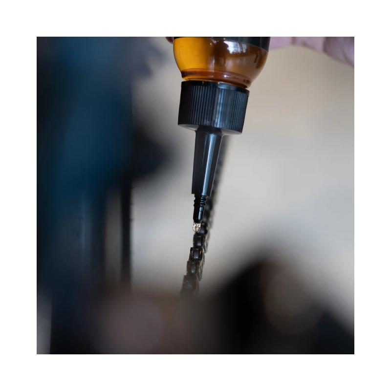 Dynamic E-Bike Chain Lube (100ml) Application - bicyquel _