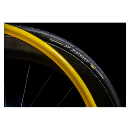 Pirelli P ZERO SmarTUBE RS Tubes displayed with tyre - bicyquel _
