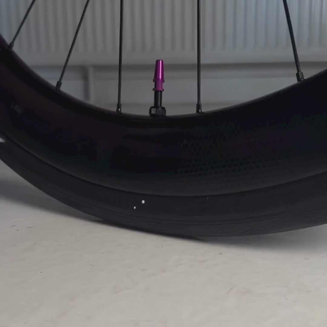 Dynamic Barkeeper Pro Tubeless Sealant video - bicyquel _