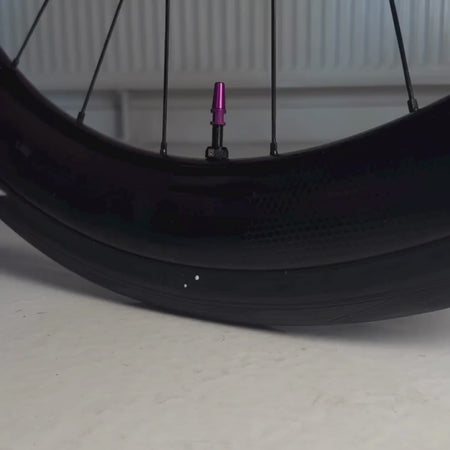Dynamic Barkeeper Pro Tubeless Sealant video - bicyquel _